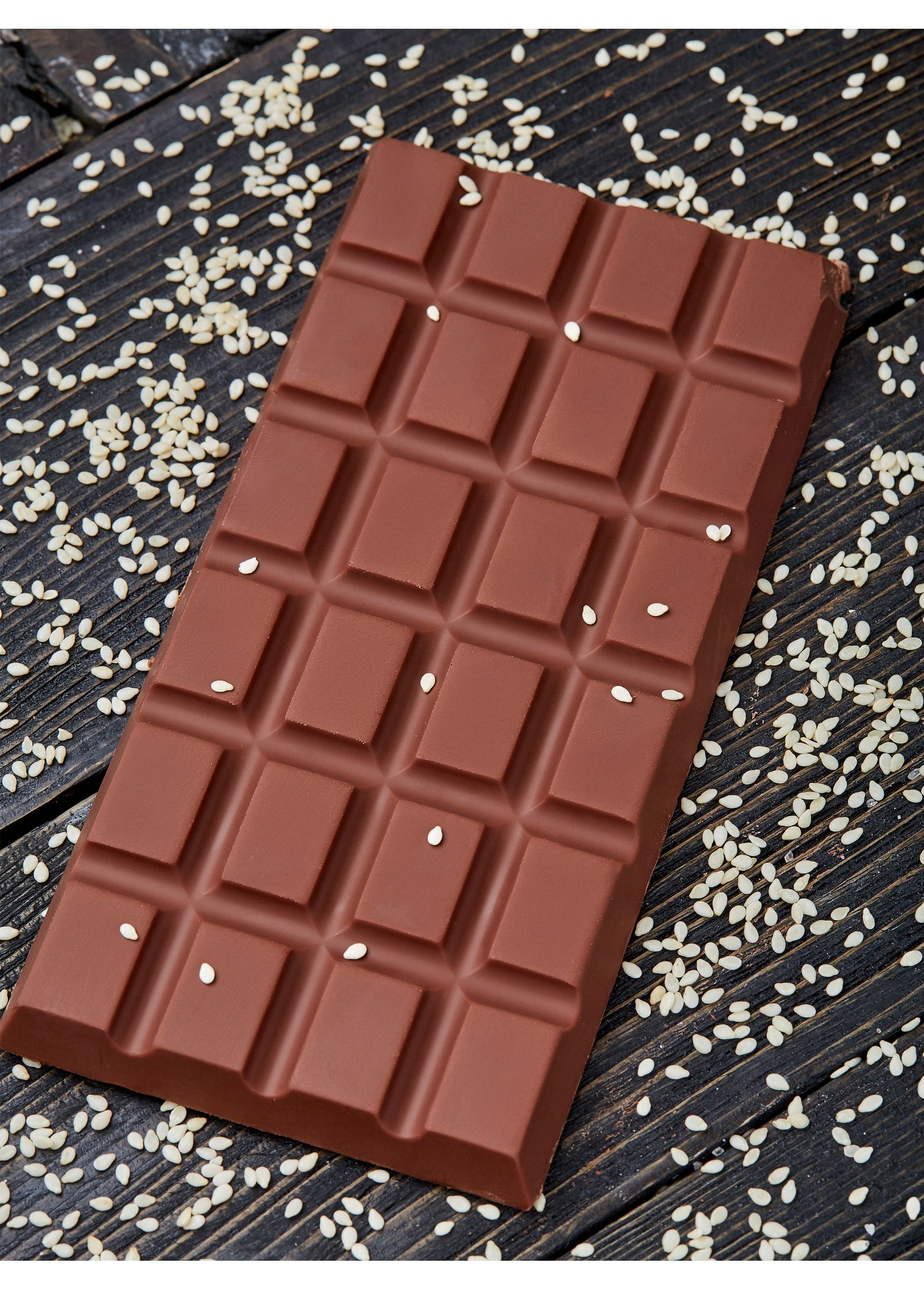 1 5 плитки шоколада. Шоколад плитка 4life. Плитки шоколада с БТС. Шоколадная плитка.